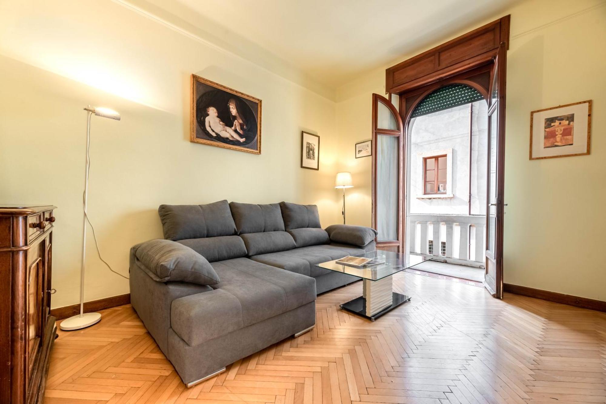Piazza Isolo Central Apartment Верона Экстерьер фото