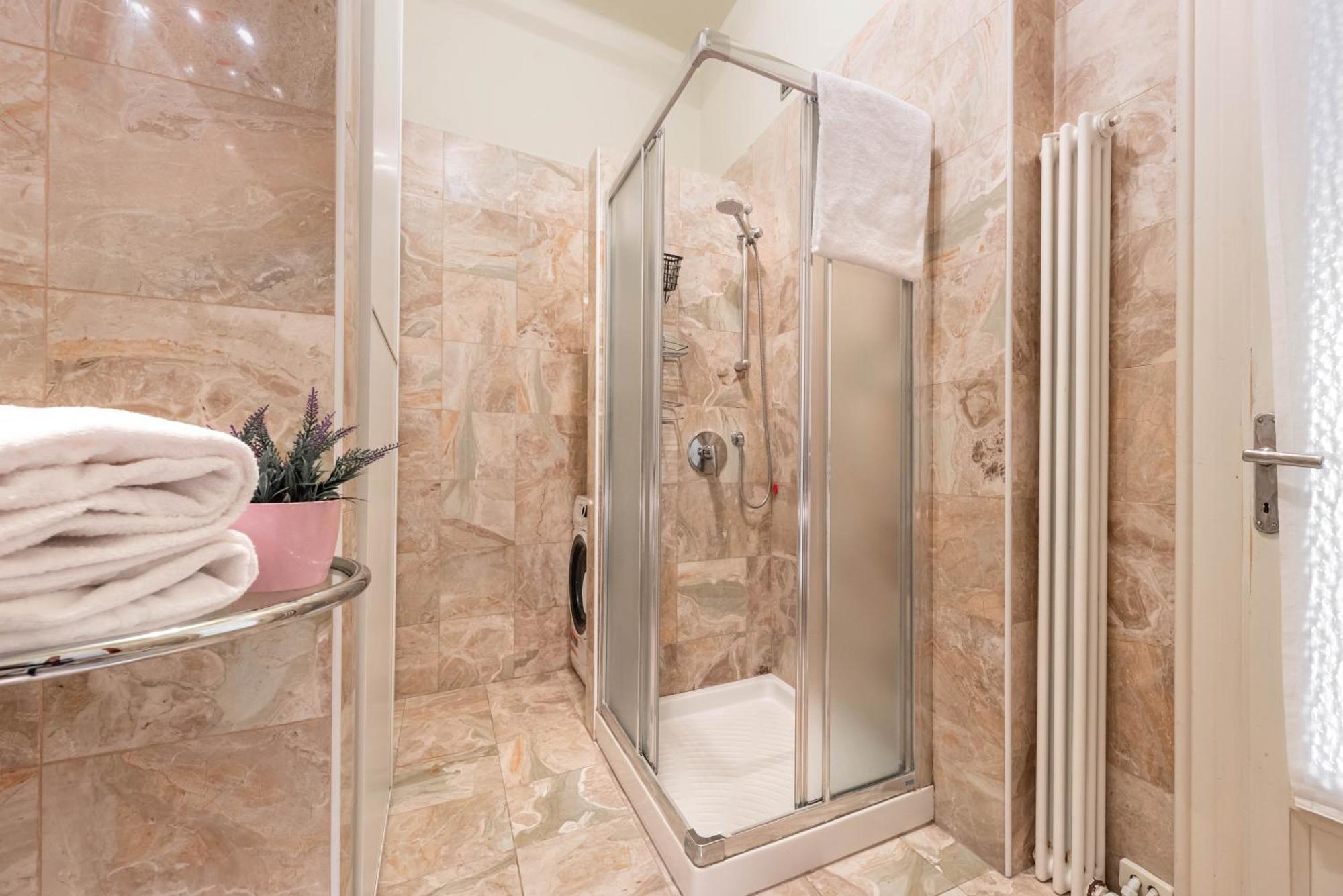 Piazza Isolo Central Apartment Верона Экстерьер фото